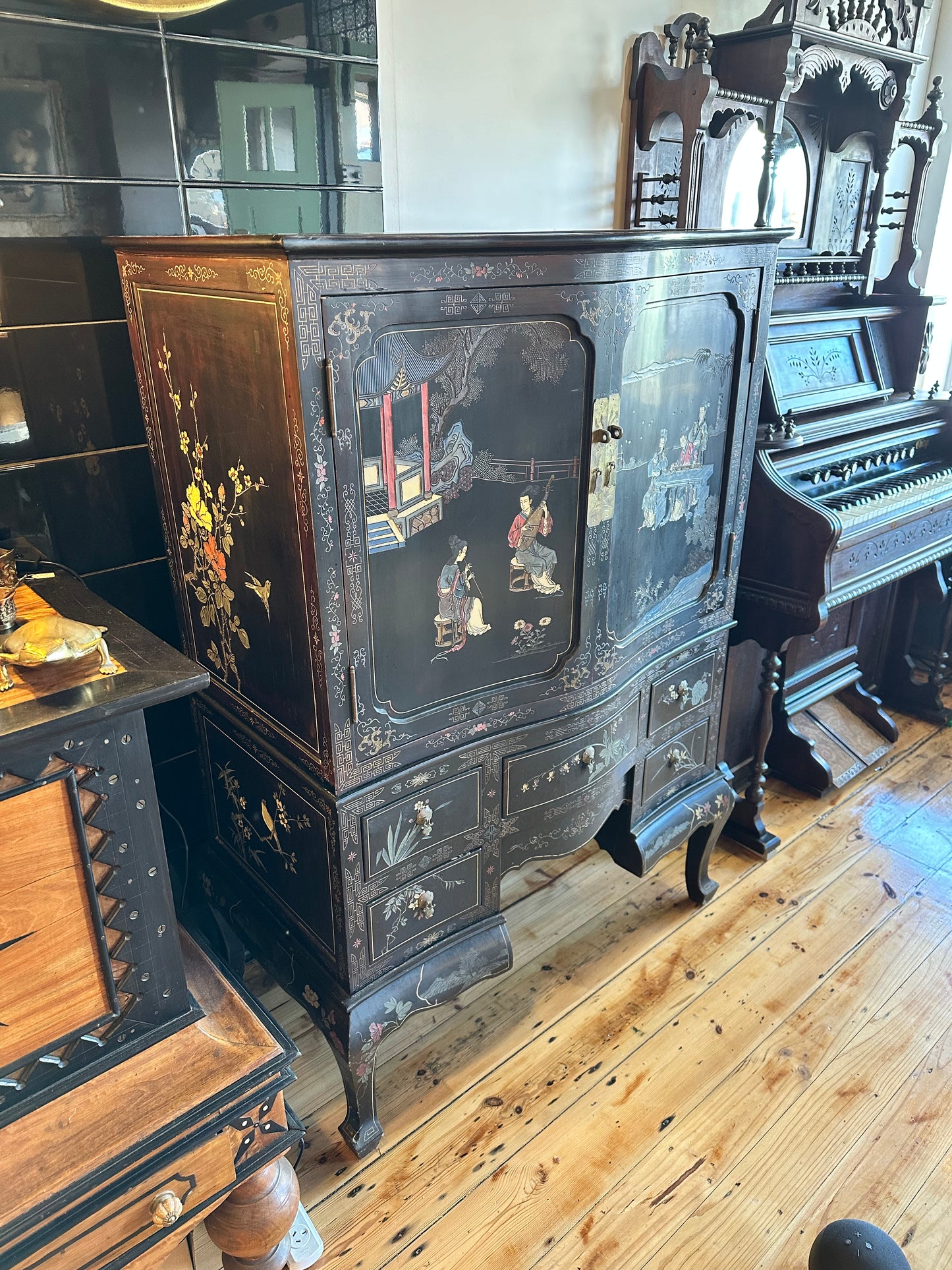 Chinese Black Lacquered Cabinet with Stunning Decoration