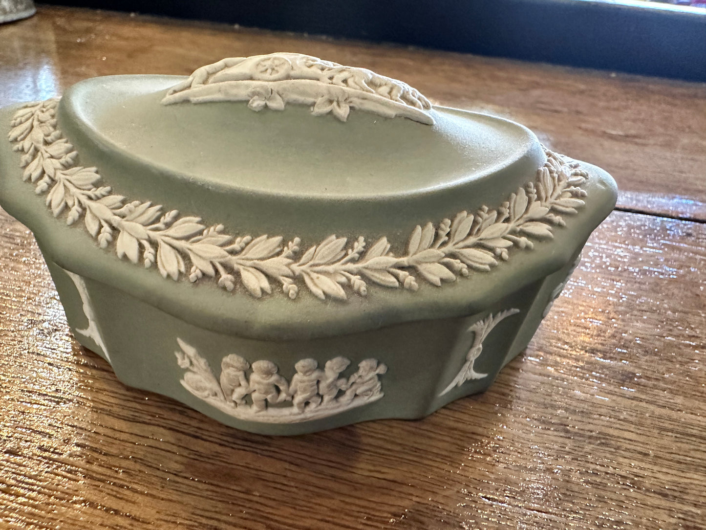 Wedgwood Jasperware green vintage oval trinket box