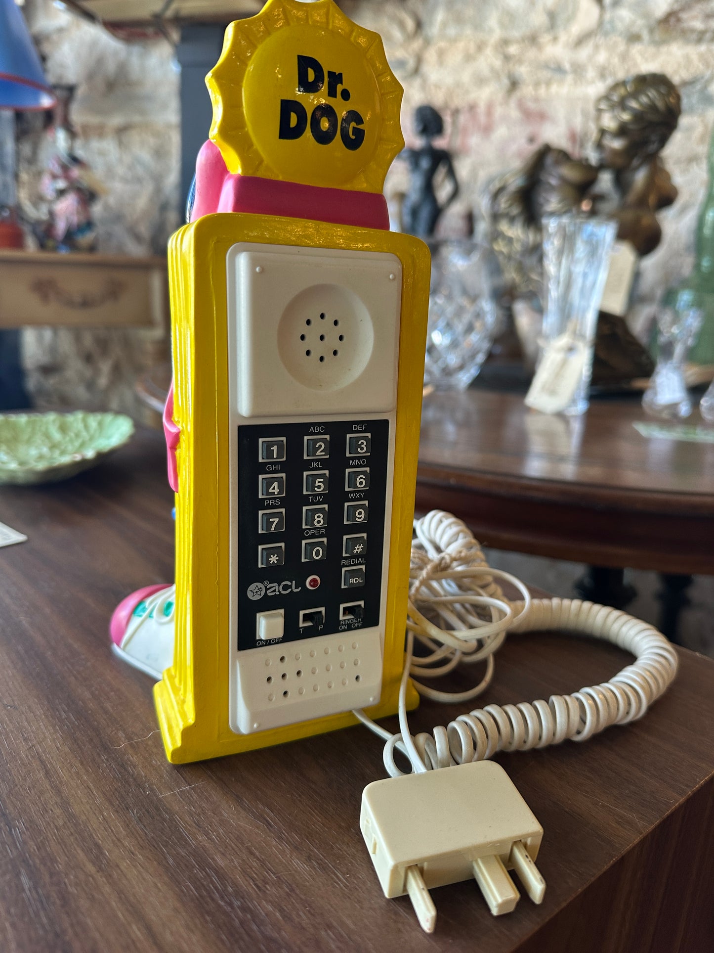 Vintage Dr Dog novelty telephone