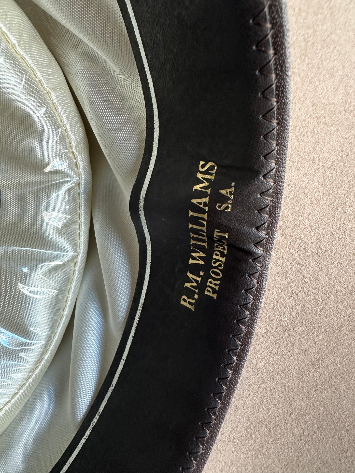 Akubra Hat “Down Under” Australian Genuine Fur Felt (size 54)