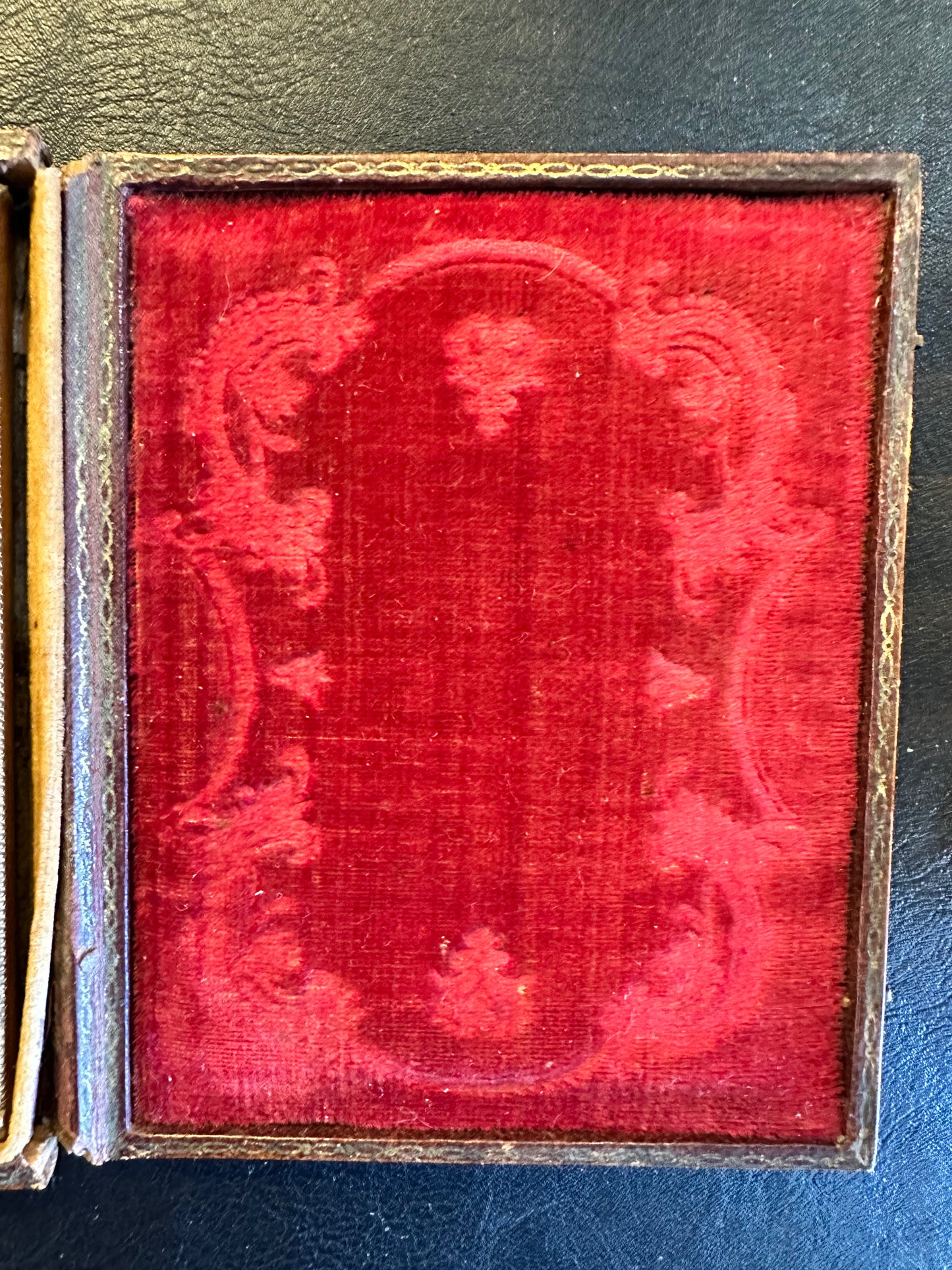 Antique Daguerreotype Portrait c.1850 in Leather Embossed Case