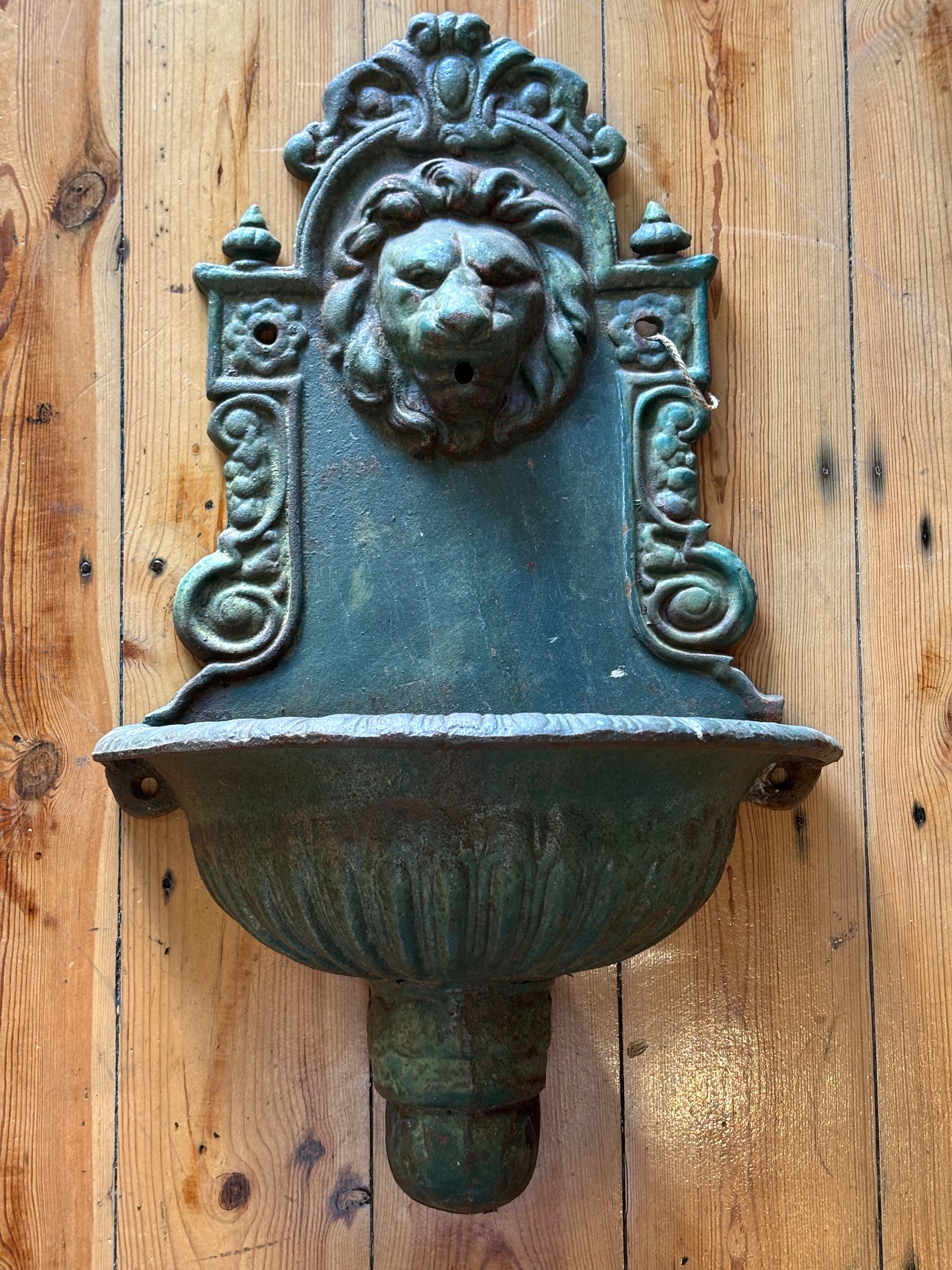 Antique Cast Iron Lion’s Head Wall Fountain 74cm Tall French/Italian Style