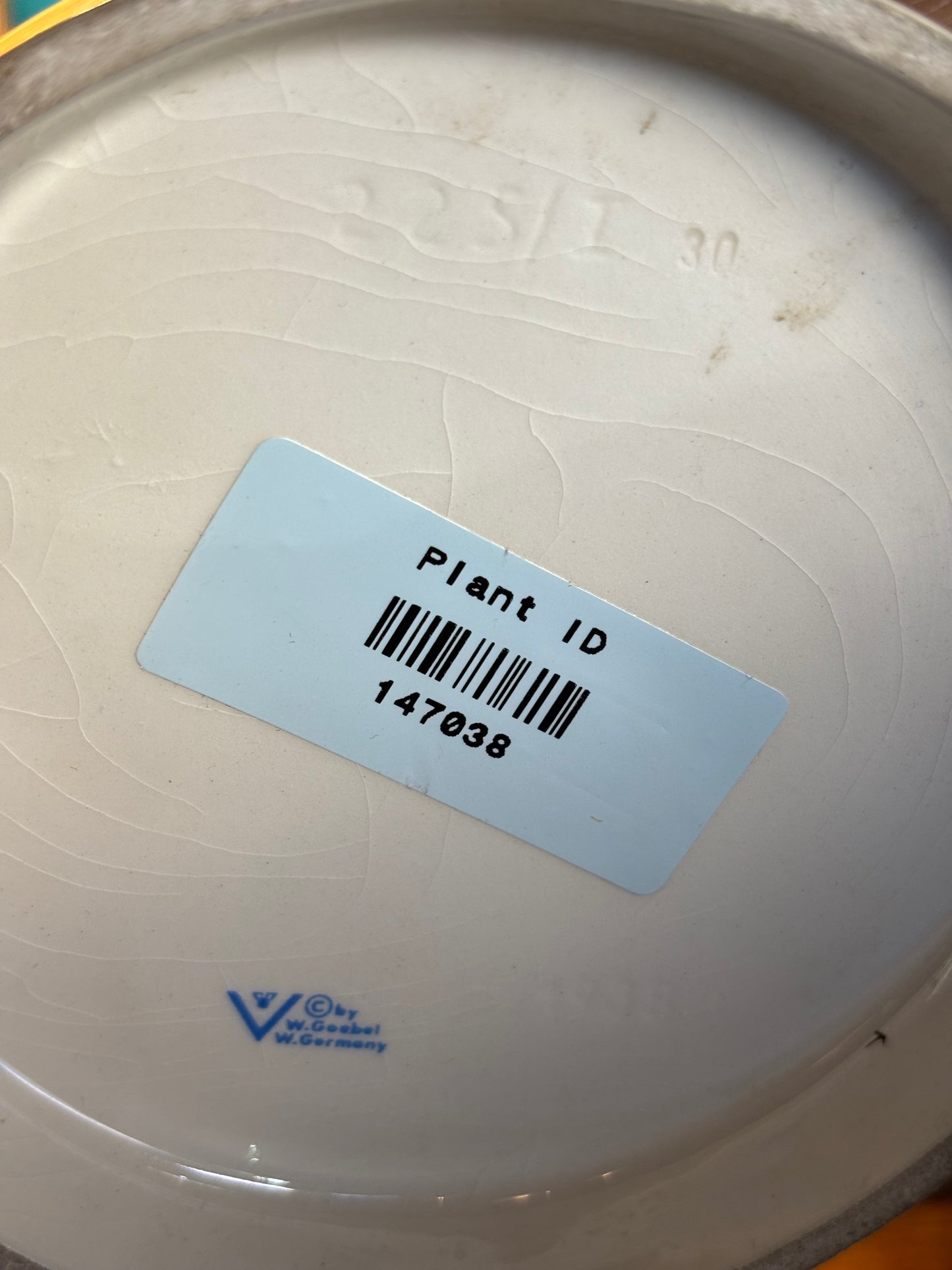 Vintage Goebel Hummel Lamp – “Girl on the Fence” (c.1957–1972)