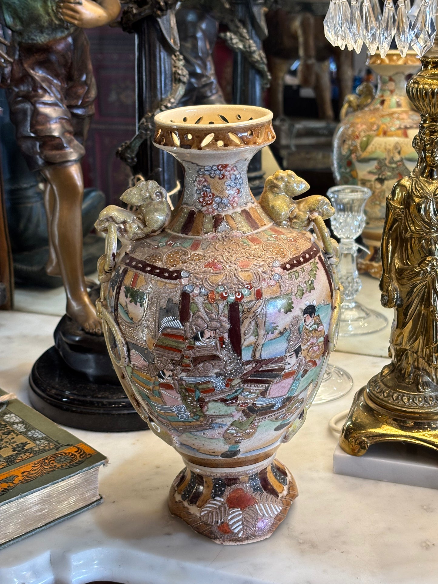 Japanese Satsuma-Style Moriage Vase – c. 1920s–40s