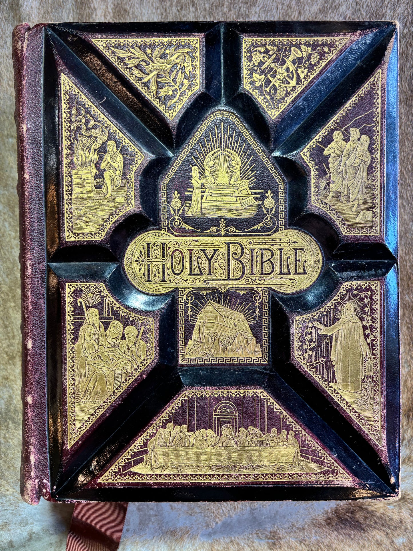 Victorian Antique Family Bible – Pronouncing Parallel Edition with Over 2000 Stunning Illustrations, Circa 1890s