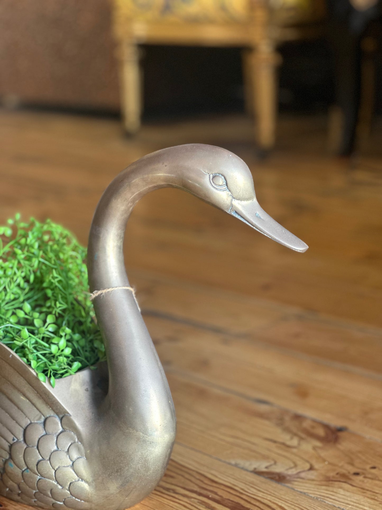 Large Vintage Brass Swan Planter – Hollywood Regency Mid-Century Statement Piece