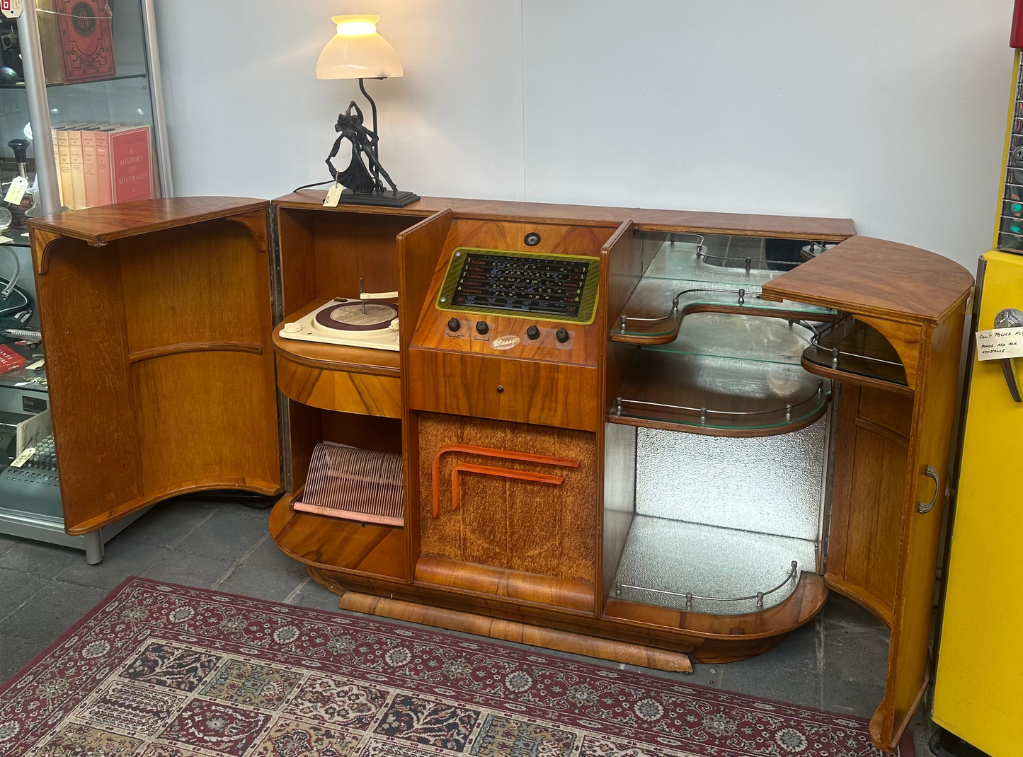 Retro Radiogram Console Vintage Art Deco