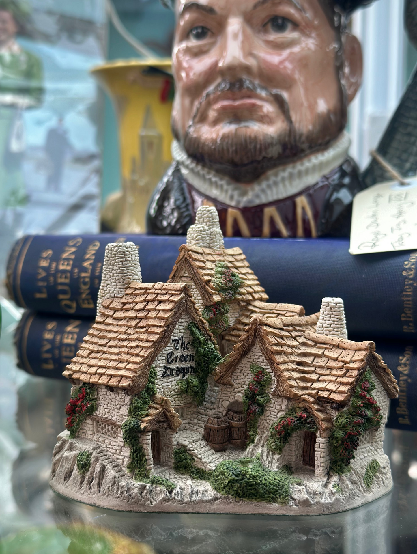 Vintage David Winter Cottages The Green Dragon Pub 1983 Miniature Collectible