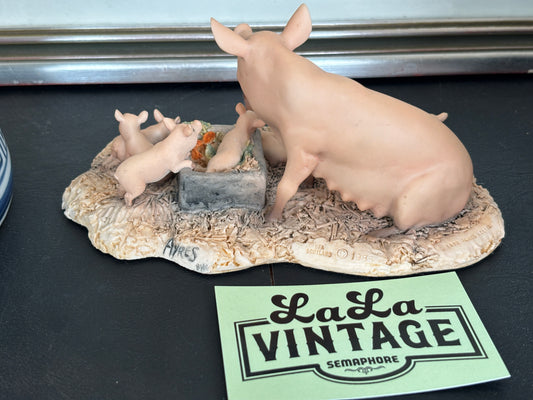 Border Fine Arts James Herriot Collection Sow & Piglets Figurine – Ray Ayres, 1985