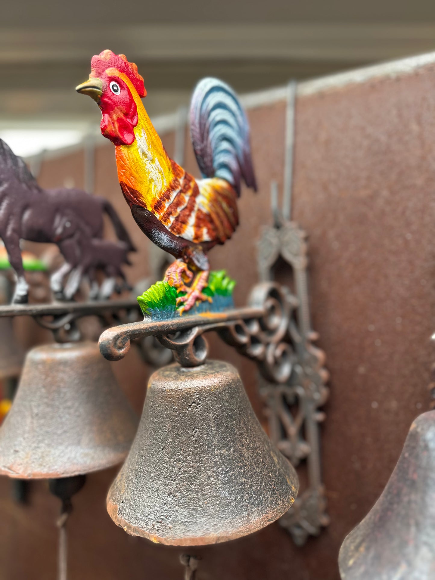 Vintage Style Cast Iron Rooster Dinner Bell | Rustic Painted Farmhouse Doorbell Reproduction