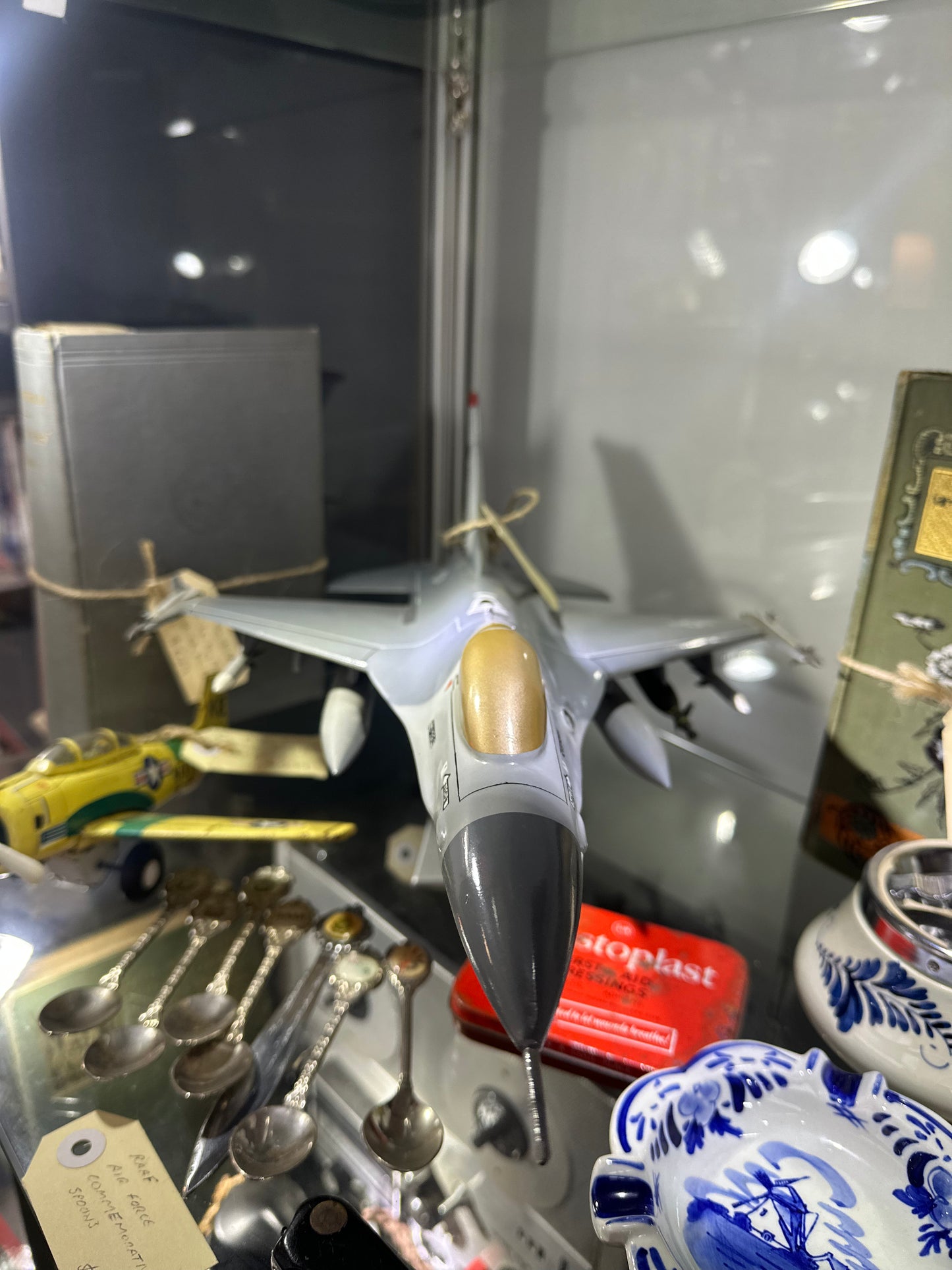 Vintage F-16 Fighting Falcon Model Jet Plane 13th Fighter Squadron "WW" 13FS