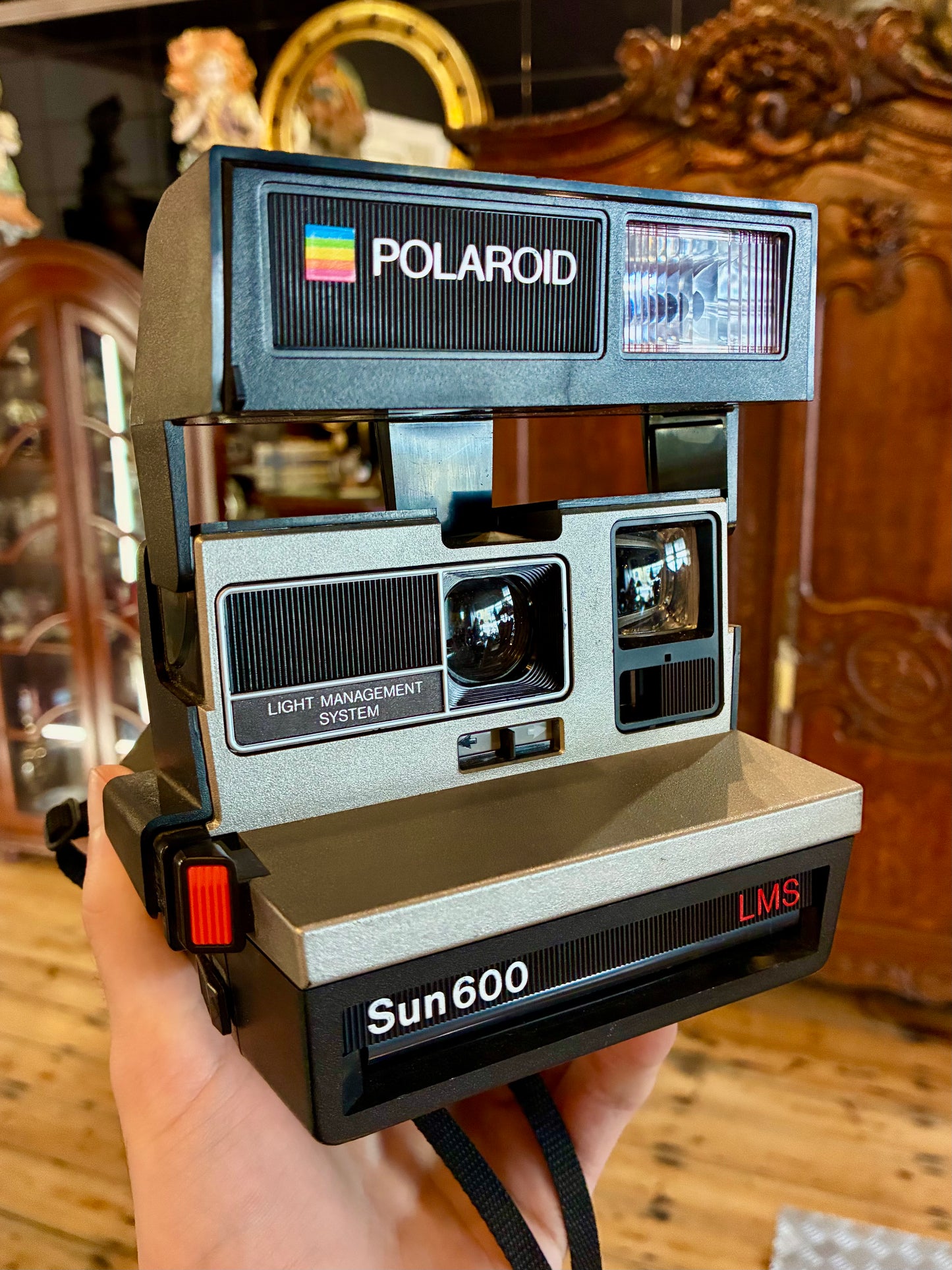 Polaroid Sun 600 LMS Instant Film Camera (600 Film)