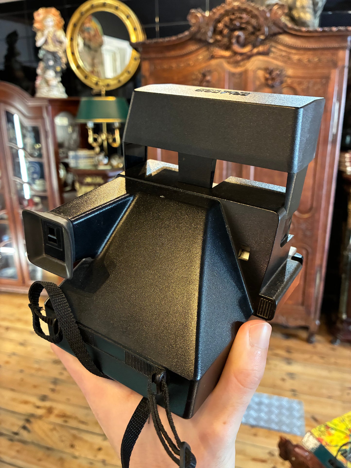 Polaroid Sun 600 LMS Instant Film Camera (600 Film)
