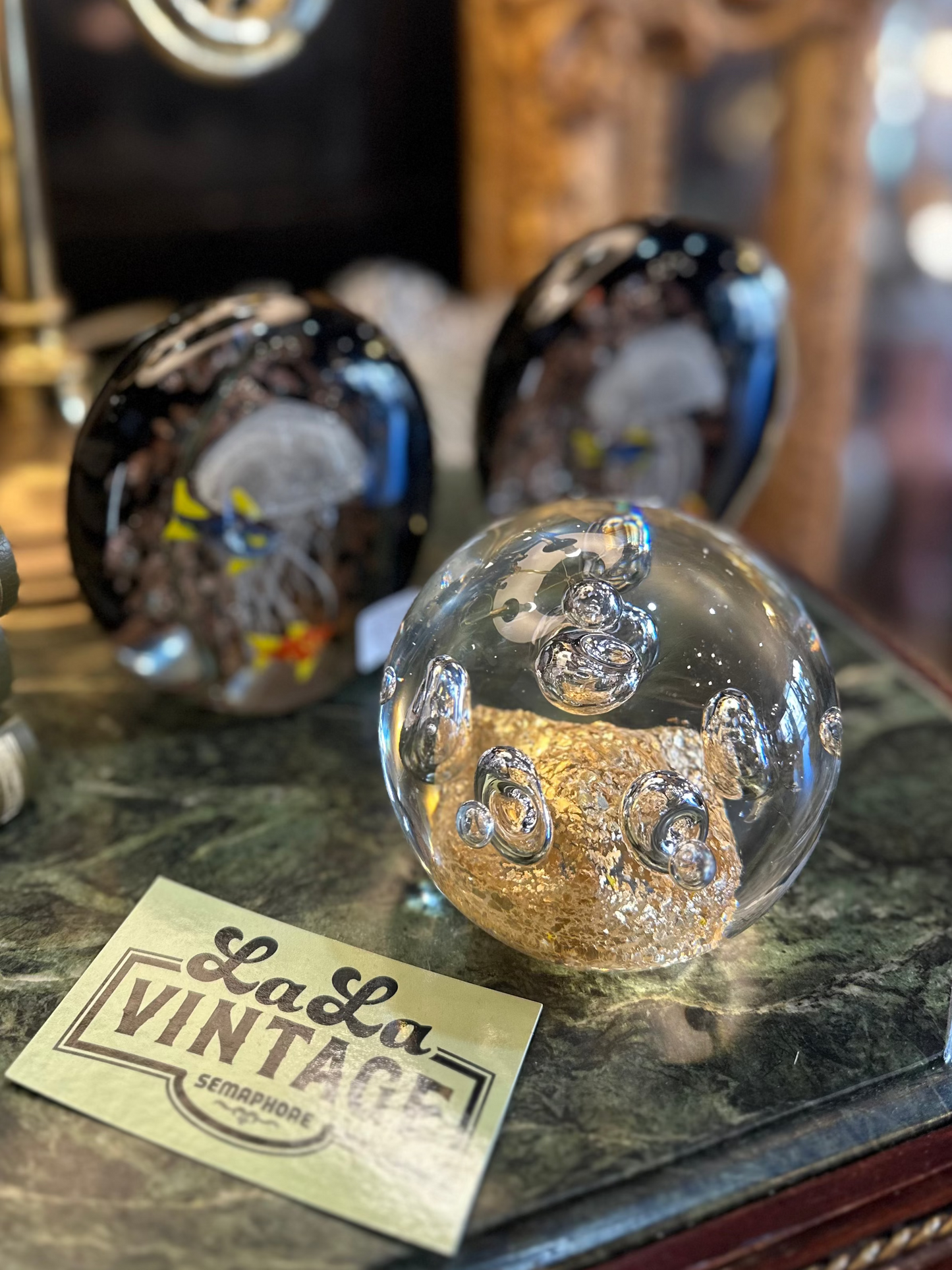 Vintage Art Glass Paperweight – Controlled Bubble Bullicante with Gold Leaf / Foil Base | Mid-Century Style