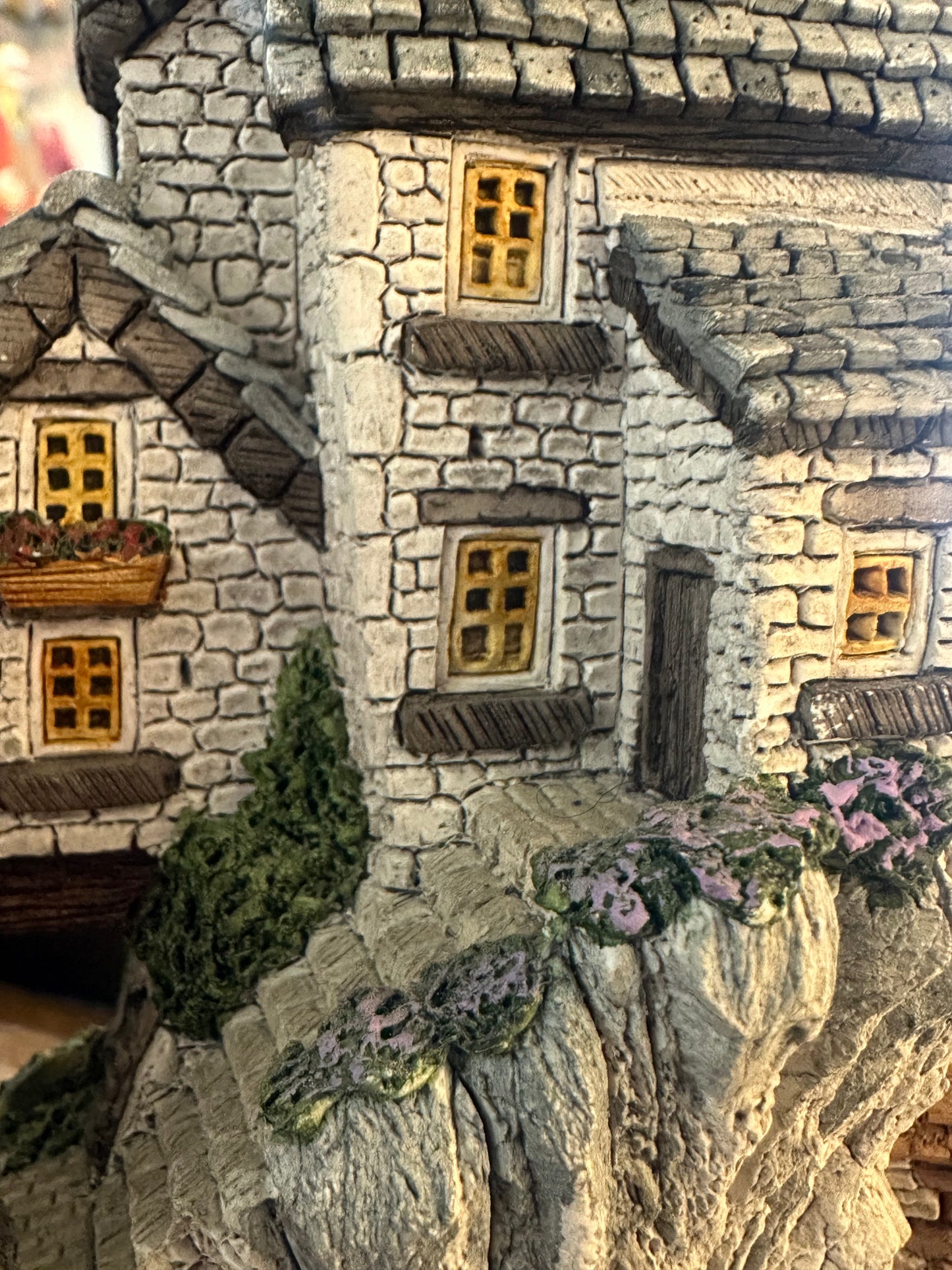 David Winter Cottages "Wreckers Cottages" Limited Edition 1996 - Hand Painted British Collectible