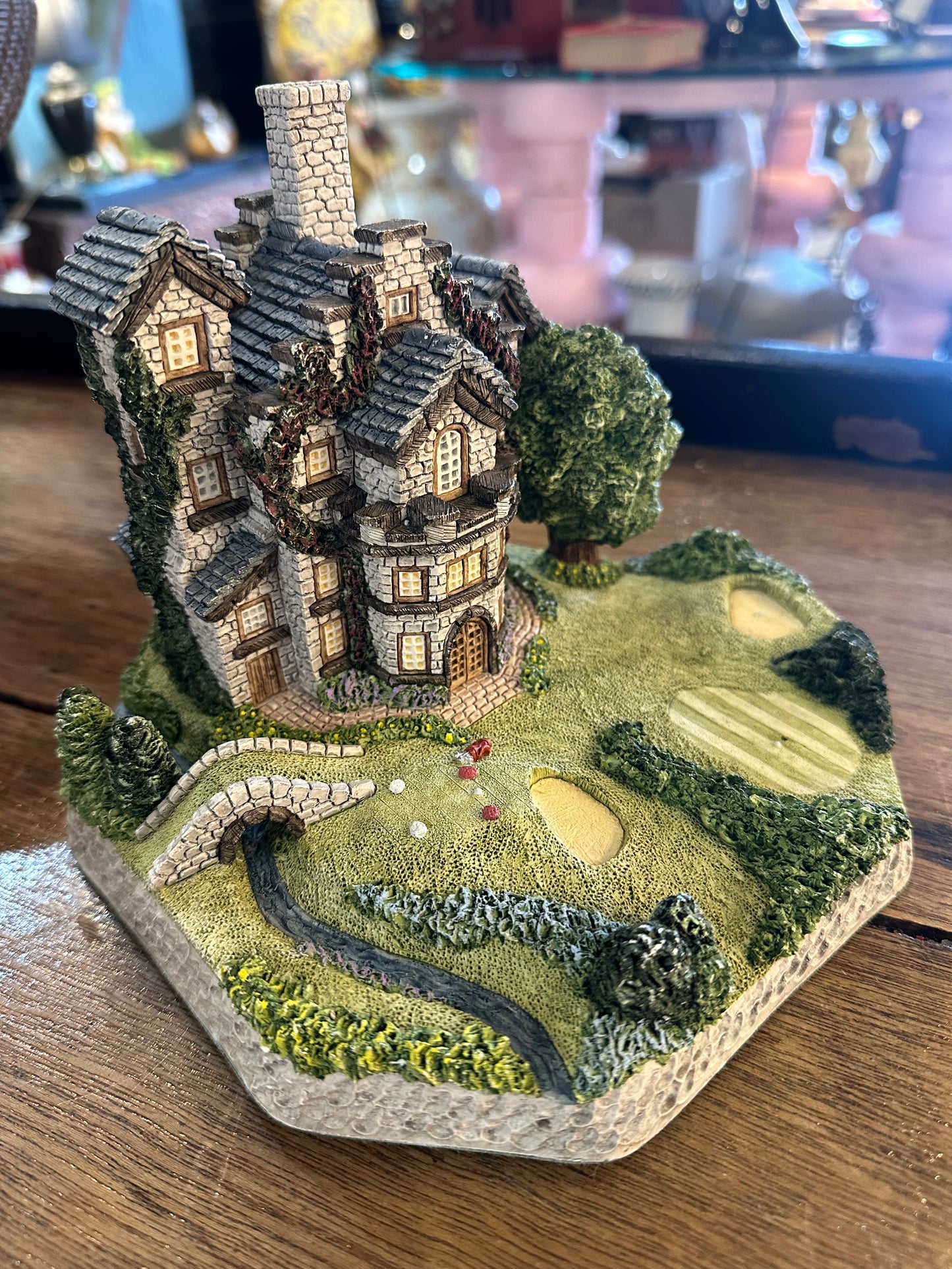 Vintage David Winter Golf Clubhouse 1995 | Hand-Painted British Cottage Figurine | John Hine Studios Great Britain