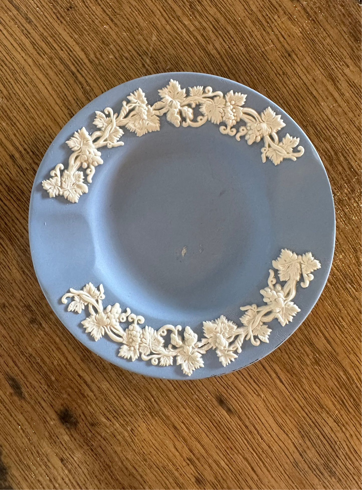 Vintage Wedgwood Blue Jasperware Round Ashtray | White Grapevine Relief Ashtray Made in England | Mid-Century Tobacciana Collectible