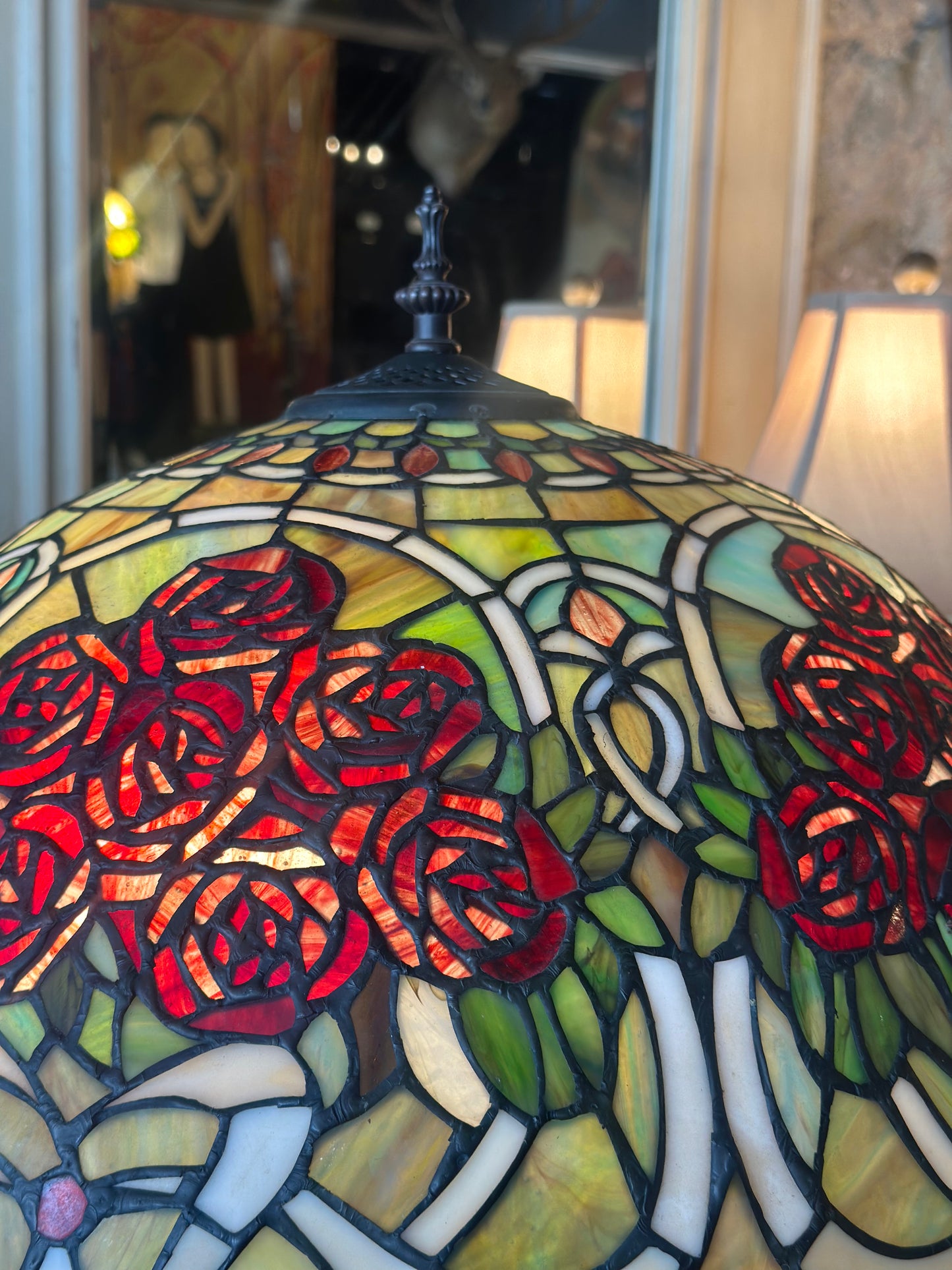 Vintage Tiffany Style Floor Lamp – Red Rose Stained Glass with Twisted Wrought Iron Base