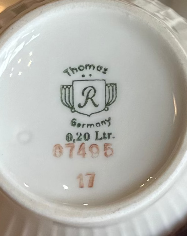 Vintage Thomas Germany Rosenthal Porcelain Tea Set - Ribbed White & Gold Pine Pattern - 6 Person