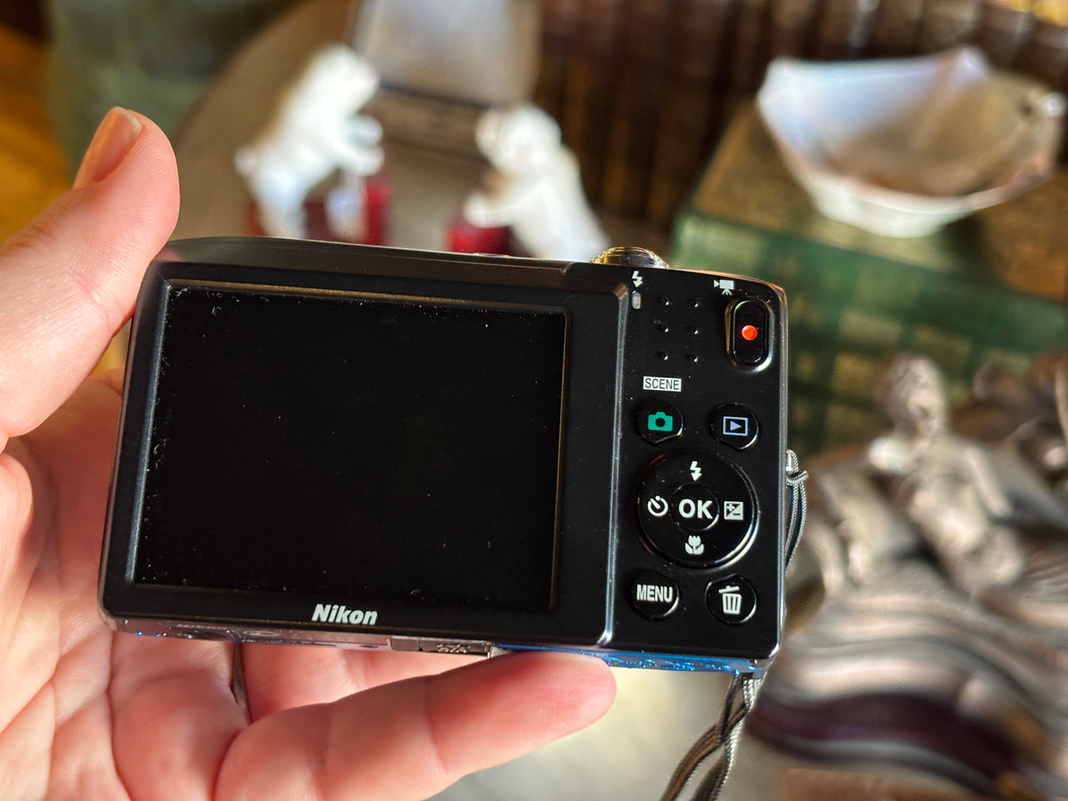 Nikon Coolpix S2600 Slim Body Camera