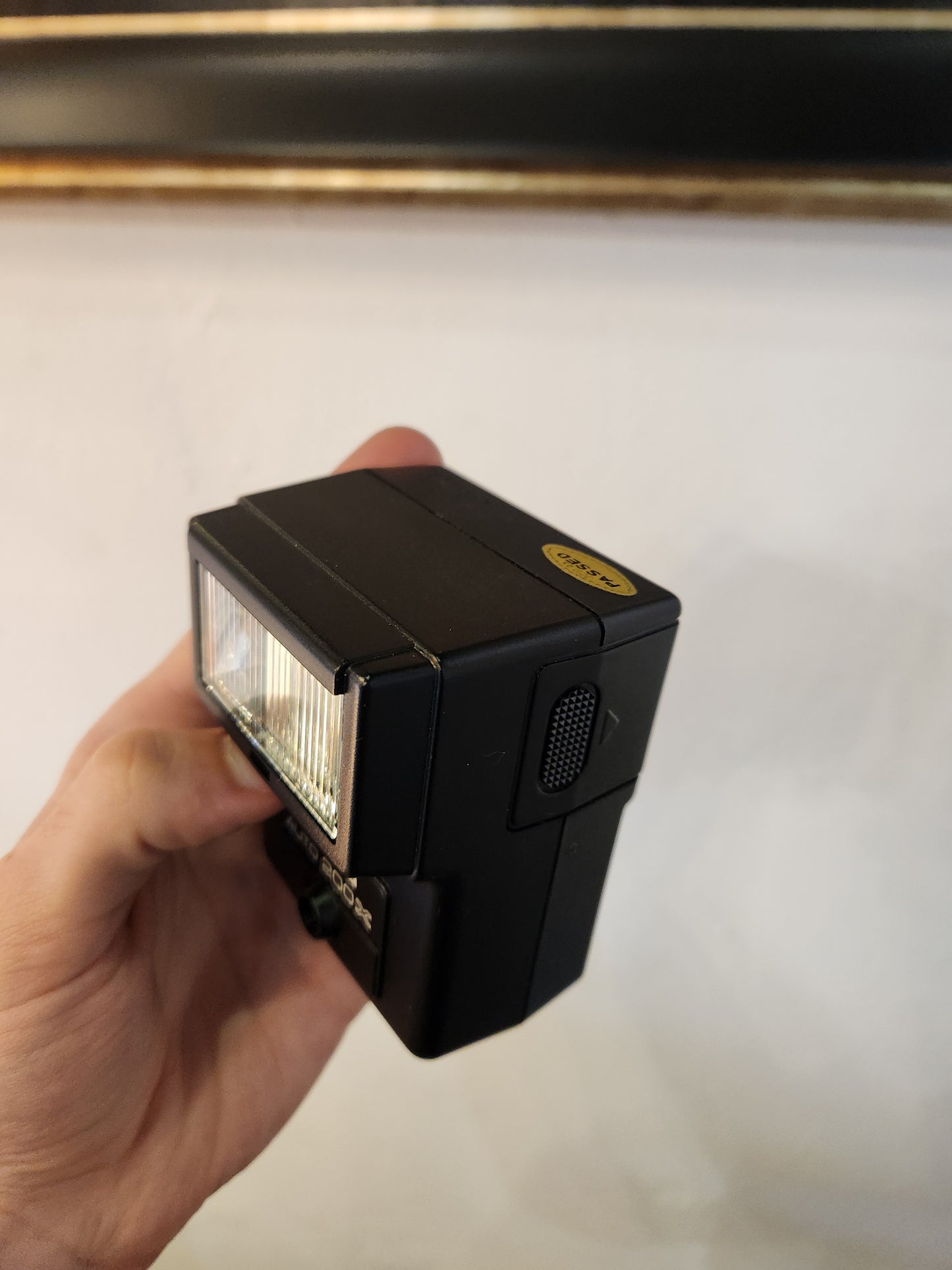 Minolta Auto 200X - Electronic Flash Unit with Original Case